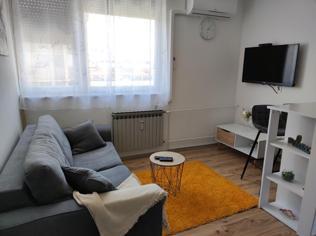 Apartman Emy Karlovac Exteriör bild