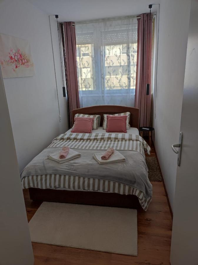 Apartman Emy Karlovac Exteriör bild